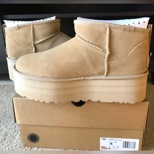 Authentic New Ugg Ultra Mini Platform Boots Women’s Size 8, HTF Mustard Seed!